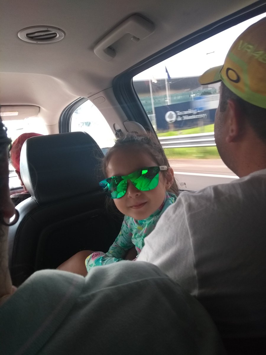 erickmorbe's tweet image. 