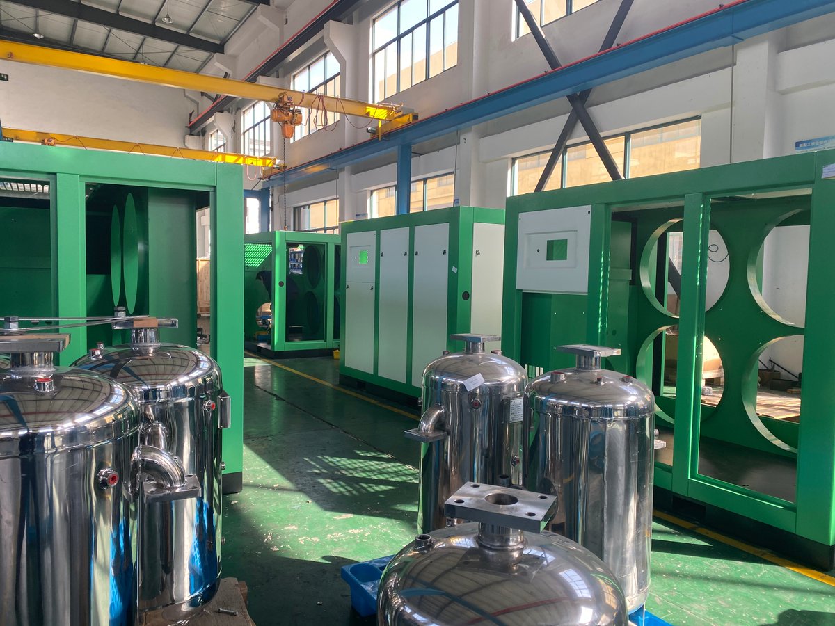 AdamHaiji's tweet image. Bravo! 2 units of 75kw &amp;amp; 6 units of 37kw Oil-free screw air compressors.

Pure air, for clean food, medicine and better life!

Adam Haiji +86 15000 281271

#aircompressor #screwaircompressor #compressorfactory #compressormanufacturer #dehahacompressor #oilfreecompressor