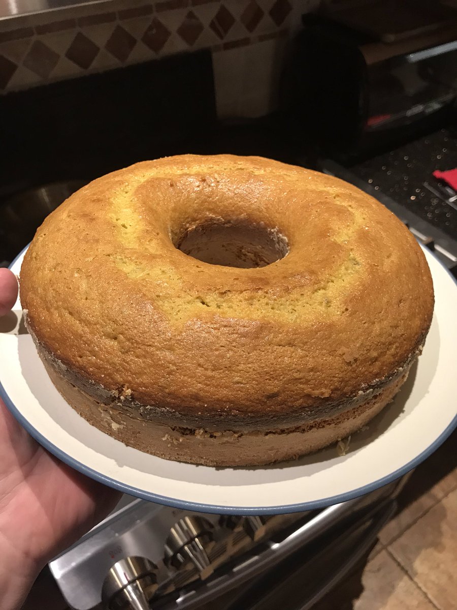 JohhnyOlla's tweet image. Needed to relax a bit. Remember one of the old gramma Brazilian recipes for a sweet cornmeal fennel cake. #icancook #mencancook #amateurchef