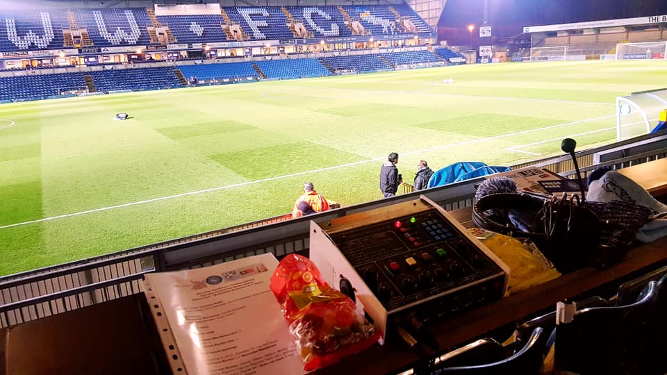 Didn't think much of the @officialeast17 #TributeAct but it was another smashing night in the #AdamsPark commentary box with @bluntphil covering @wwfcofficial @EmiratesFACup clash with @TranmereRovers for @BBC3CR. No cigar for the #Chairboys - fair play to Rovers who go through🎙️