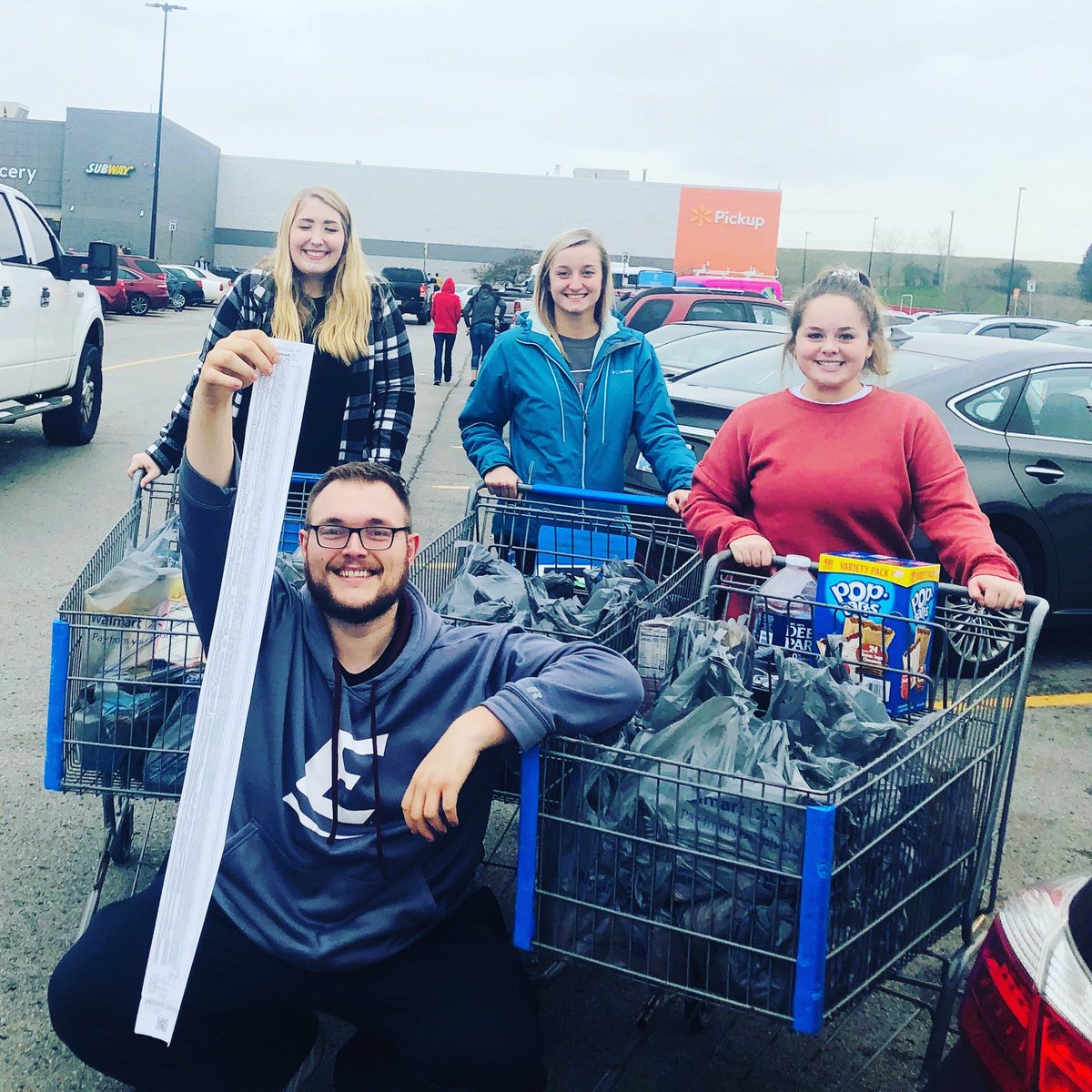 EKU_CHS's tweet photo. Service. Service of our community and campus is at the core of our college and something we strive to exude. Today’s monetary donations from CHS staff, faculty, alumni, and students helped purchase food for our food drive. ☀️@sdpressley https://t.co/S17O7Jjqc6