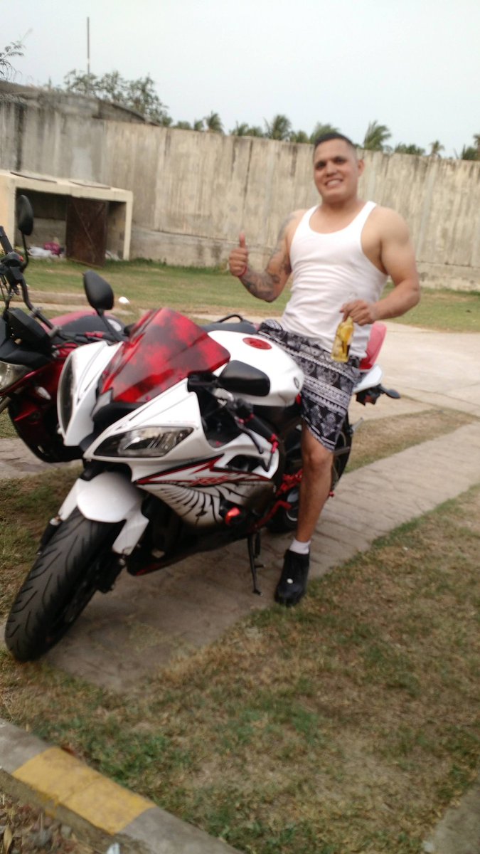 erickmorbe's tweet image. 