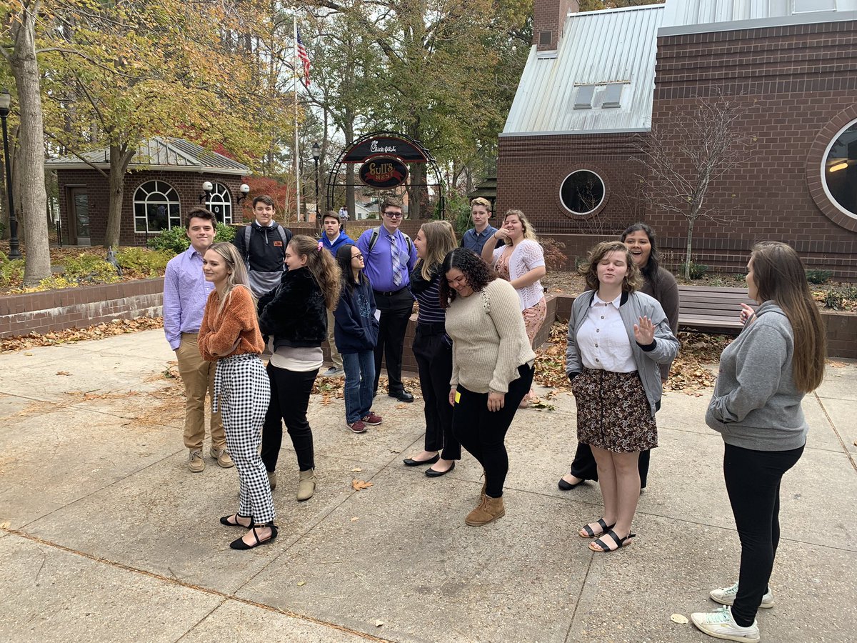 DelmarEdRising's tweet image. Delmar Aspiring Teachers join Dr. Siers’ Salisbury University teacher candidates for “Shadow a Student” day at Mardela High School. #projectkeep #educatorsrising