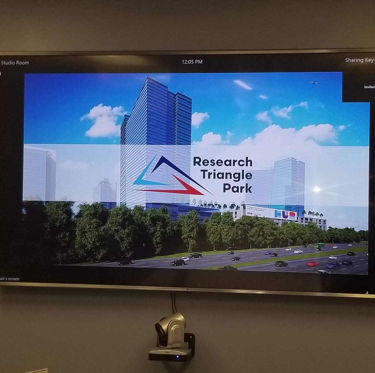 johncpowell61's tweet photo. Thanks so much @LevitanScott for hosting a FANTASTIC Lunch & Learn today @FrontierRTP! The entire @phoenixcommprop TEAM enjoyed the informative presentation. #hubrtp #mixeduse #boxyard #jobsjobsjobs #innovativeworkspace https://t.co/Dy9qzQeij8