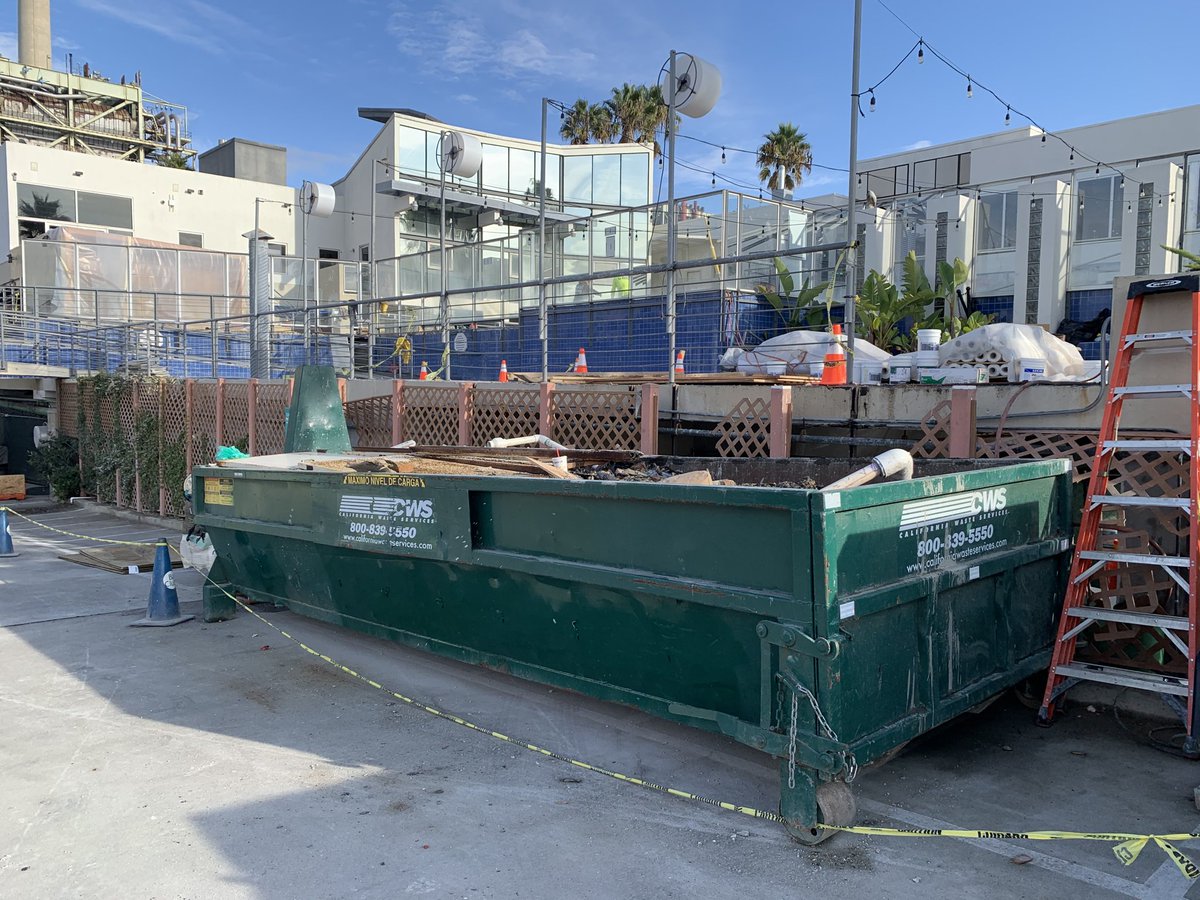CWSRecycle's tweet image. A low boy dumpster hard at work at a construction site in Redondo Beach. 

californiawasteservices.com/20-yard-dumpst…