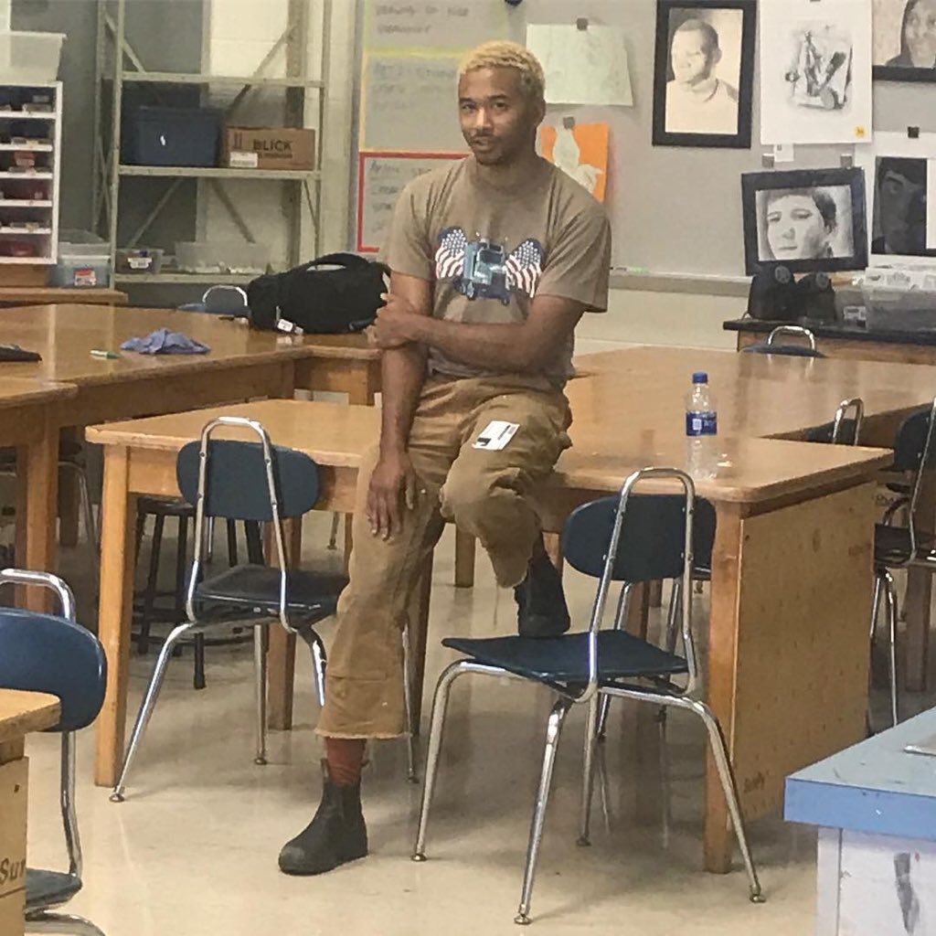 Artist, Chaz Bundick, perhaps most well-known by his band name, Toro y Moi was born and raised in Columbia. Last year (2018) he talked with AP art students and reunited with one of his favorite teachers at his old high school, Ridge View High School in Columbia, South Carolina
