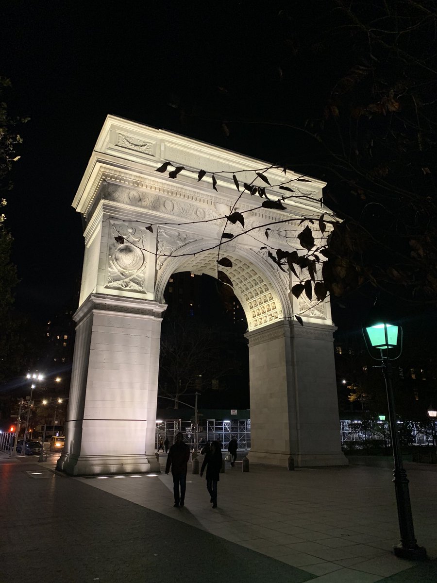 Sometimes it just randomly hits you that you live in Manhattan