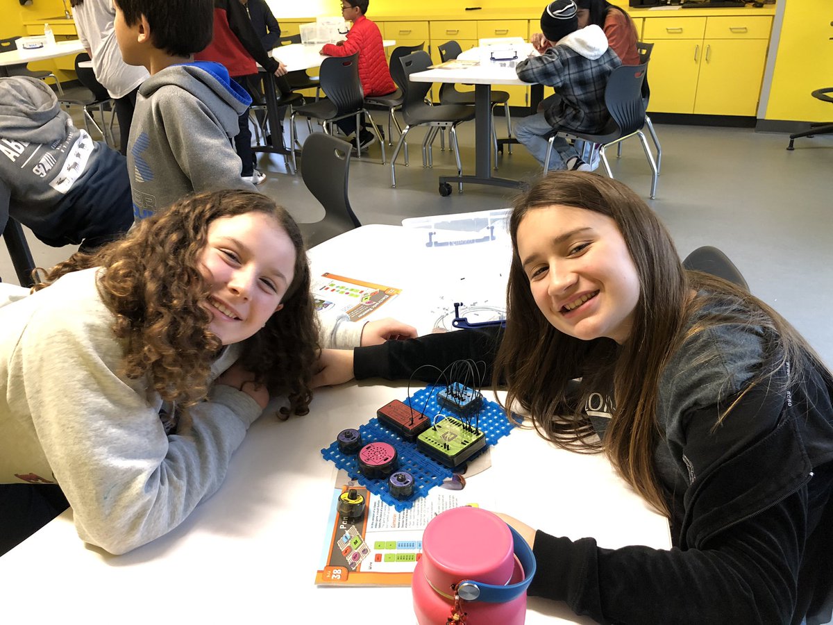 ONeillscience2's tweet photo. Had fun coding, walking trails, and making circuits at STEAM center today!  #wedoscience https://t.co/Pi3YQFBbTq
