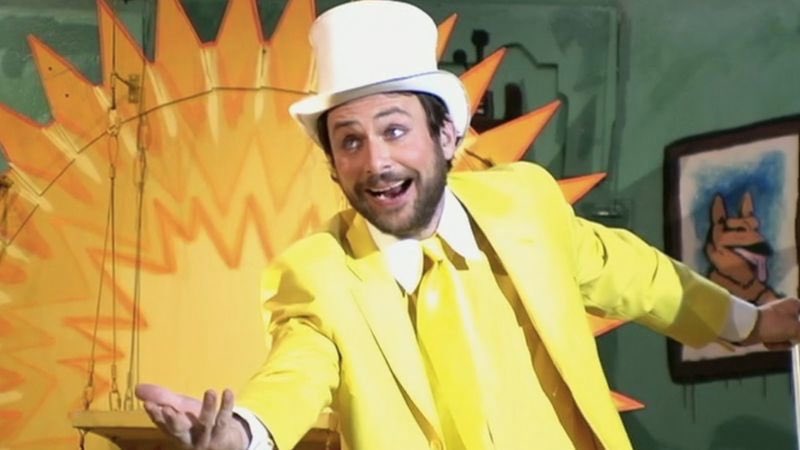 jessnerg's tweet photo. I’m telling my kids this was Hamilton @alwayssunny https://t.co/Kw0qEI7KhB