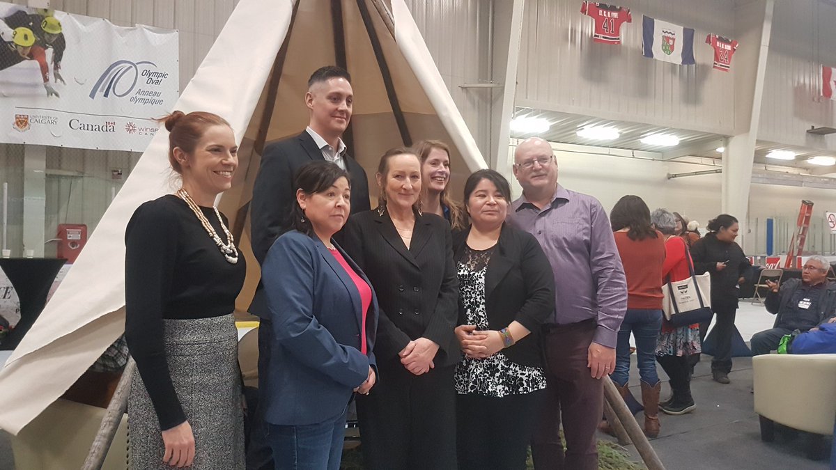 Sharisraven's tweet photo. NWT new Premier and Cabinet at the Geoscience Forum! #Mining4u #NWTLOVE #Yellowknife #buildingaworkforce https://t.co/JkhkVZfAbz