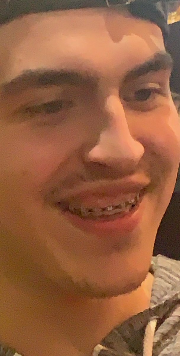 tannersteele69's tweet photo. Ryan’s face when the onion rings are just crispy enough https://t.co/gOHplRQVsa
