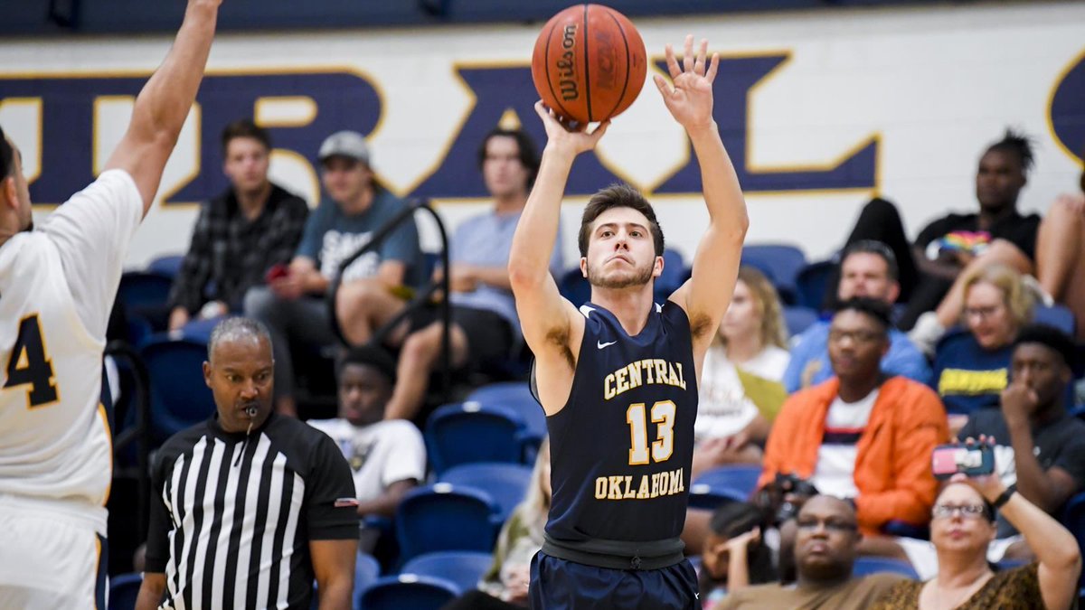 ucoathletics's tweet image. Exciting home-opening win for @UCOMBB as Bronchos held off Midwestern State 73-72. UCO is home again next Tuesday. bit.ly/3479i3b