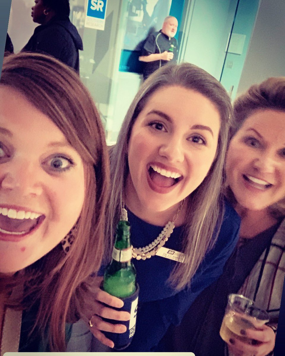 TeamCramer1's tweet photo. Just two assistants and a crazy lady... ❤️ #Faves @TheDrLLCoolJ @marchantteacher https://t.co/Zv9Rk4sCWG