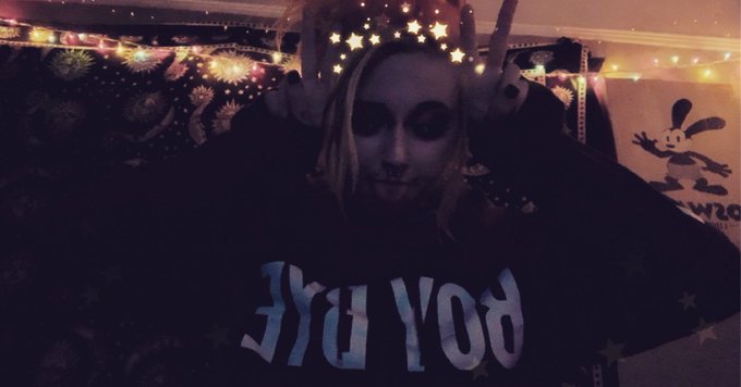 I feel like death. https://t.co/zvFpP7OuCh<a href="/tag/dead"class="tags"><span>#dead</span></a>