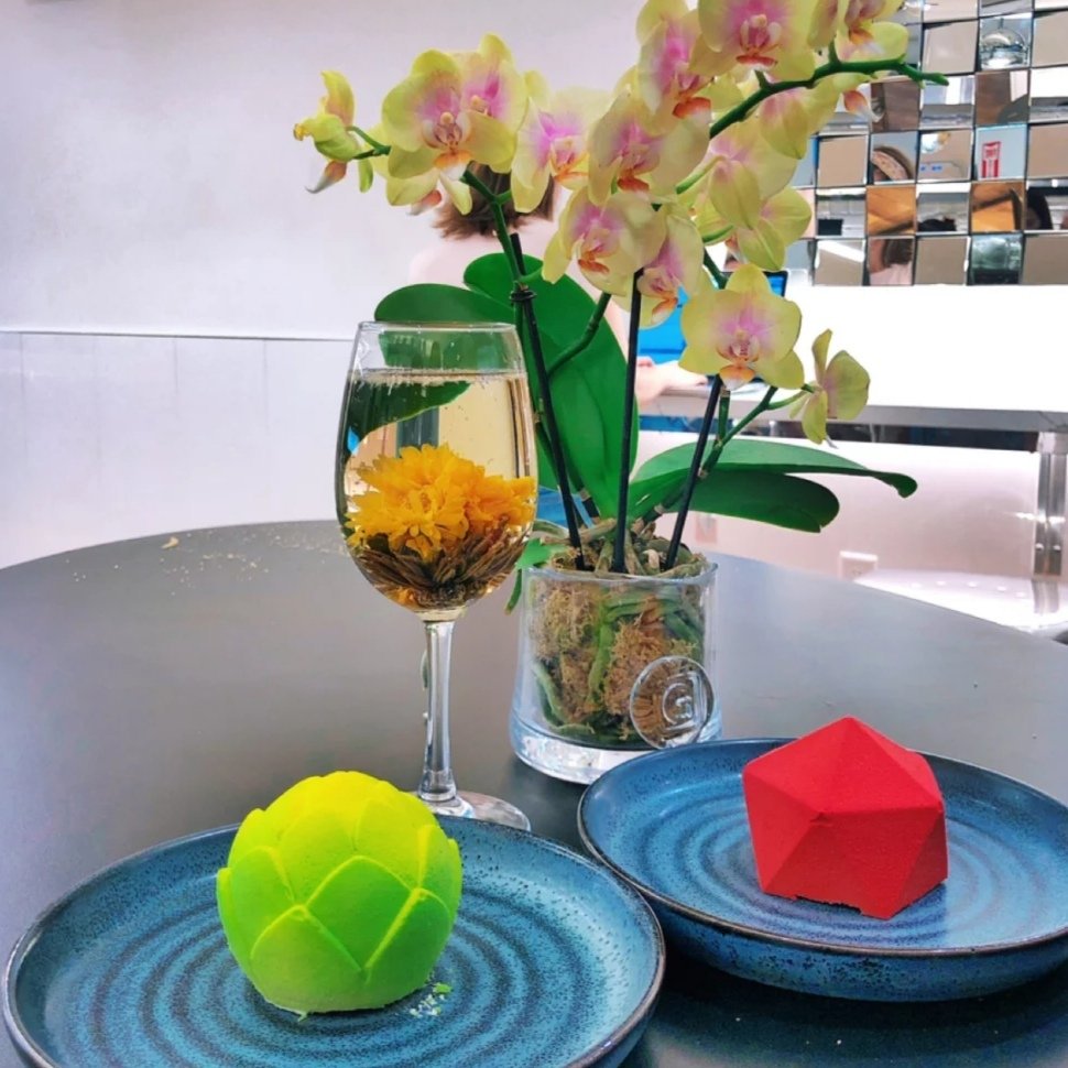 Hello Boston tweet media