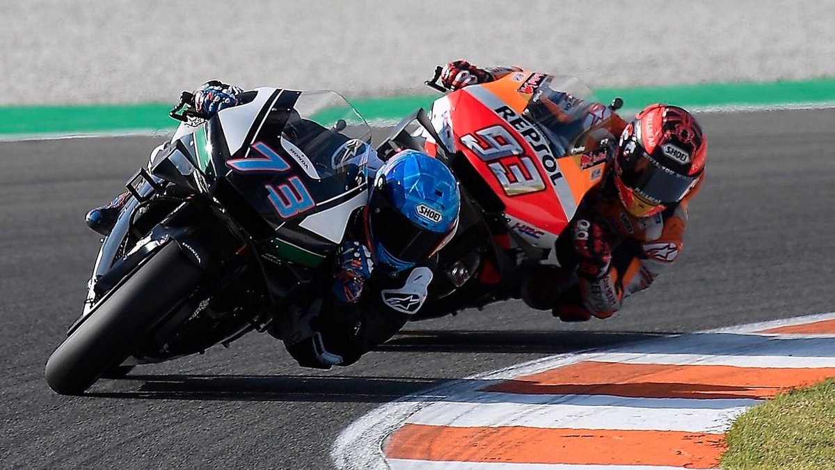 catarina93_73's tweet photo. After you!
No, no! Please, after you!
@alexmarquez73 @marcmarquez93
The kind of stuff that dreams are made of 🏍🏍
#MadeInCervera #TeamRepsolHRC #ValenciaTest
Photos cr 📸 @HRC_MotoGP @box_repsol https://t.co/C7m9nwzF8P