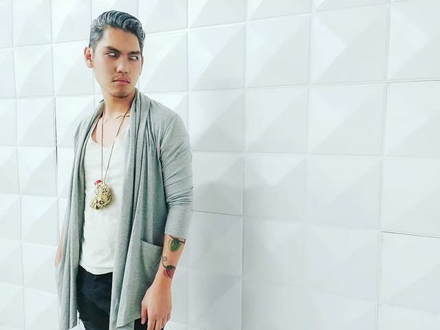 Gonna get as much use outa these as I can. Lol. Happy birthday again to @pixelpushingvectorvixen :) of course I snuck off to take shots on my cellphone between all the sets.
.
.
.
.
.
#photoshoot #photo #photography #pictureperfect #whiteout #colore… https://ift.tt/2D1lXIO