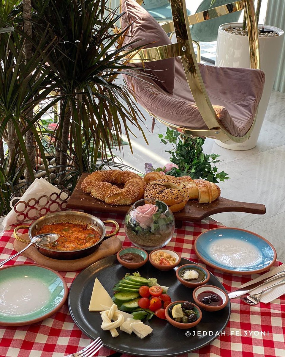 jeddah_cafe2's tweet photo. فطور بمطعم DK Cream الاندلس شارع ابراهيم الجفالي #جدة_الان #جدة
تشكيلة منوعه من الزيتون ،انواع جبنه تركيه، مربي ،قشطه وعسل ،خضار لبنة،نوتيلا  واختيارك من البيض ب٥٥
سان سبستيان تجي من تركيا حلاها خفيف موزون ب٢٩
التجربة ممتازه  الجلسه  رايقه والخدمه جيدة
https://t.co/gS2rpDPyF2 https://t.co/bd2ILJZUQY