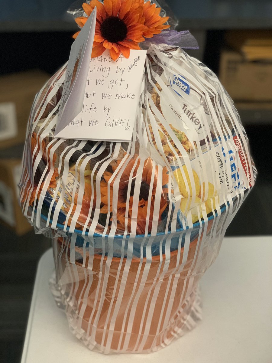Velle_W504's tweet photo. Happy Thanksgiving from the BWA team!!! 🍂🍁🙂#unitedinthanks #LafayetteUnited #FieldFam #TuggleNation # https://t.co/xgUiNgDMPl