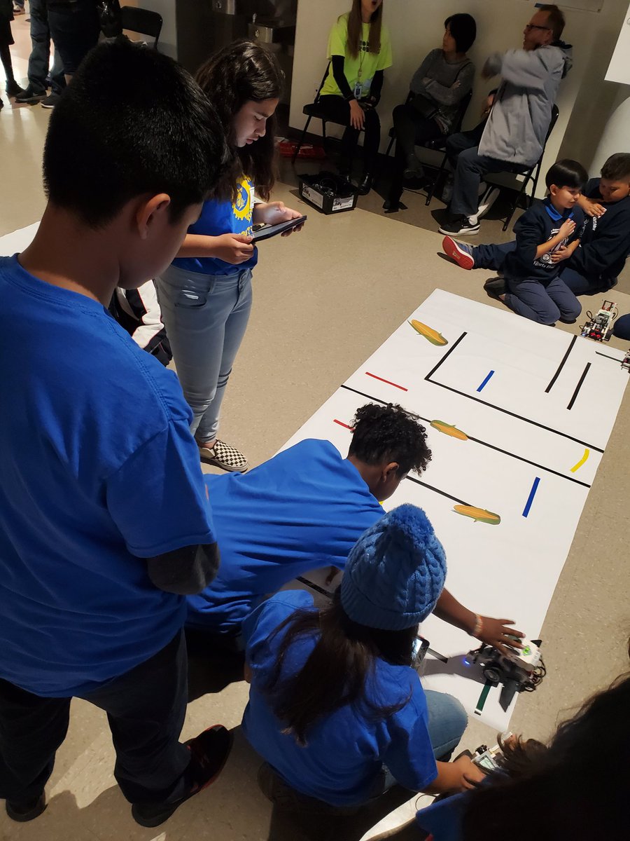 Aprilcmg1's tweet photo. So very very proud of all the hard work the Northam Robotics Team put into learning all about their EV3 lego robots. They won 1st place in the very first annual #TurkeyTrot Way to go Knights! #WeAreRUSD #RowlandSchools #Northampride #rowlandrobotics  @NorthamPride https://t.co/HbTmb61dzd
