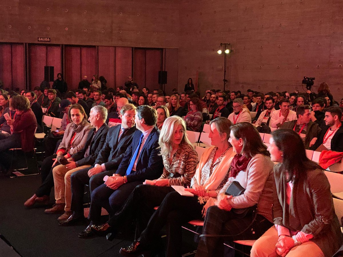 C3A_Andalucia's tweet photo. @Patricia_Pozo_ @CulturaAND @SeriousGameExp La consejera de Cultura y Patrimonio Histórico, Patricia del Pozo, inaugura oficialmente #ISeriousGameExperience. https://t.co/GyA53li7g0