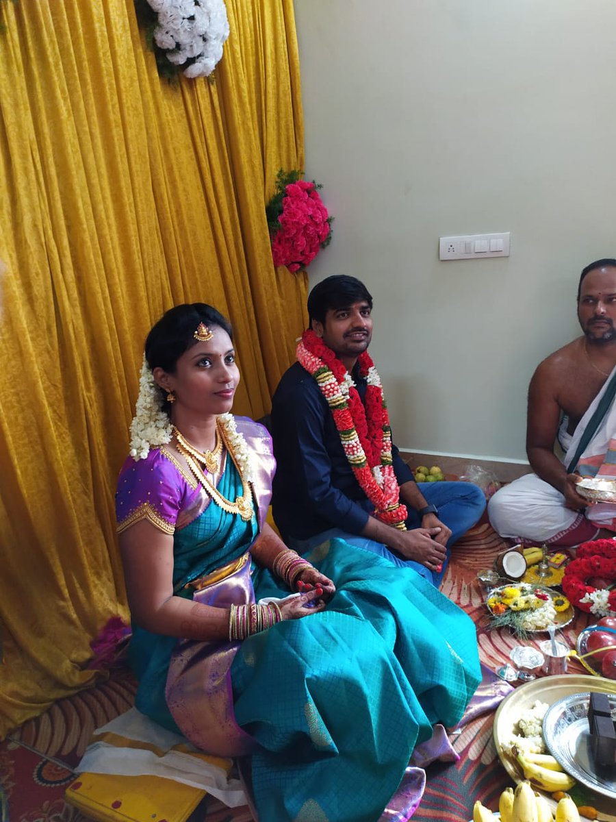 vimalraj9524's tweet photo. .@actorsathish gonna Get Married to   #Sixer Movie Director @chachi_dir his Sister #Sindhu 🤗 in December - 2019 
#SathishWedsSindhu https://t.co/HRYOEQ2Rm7
