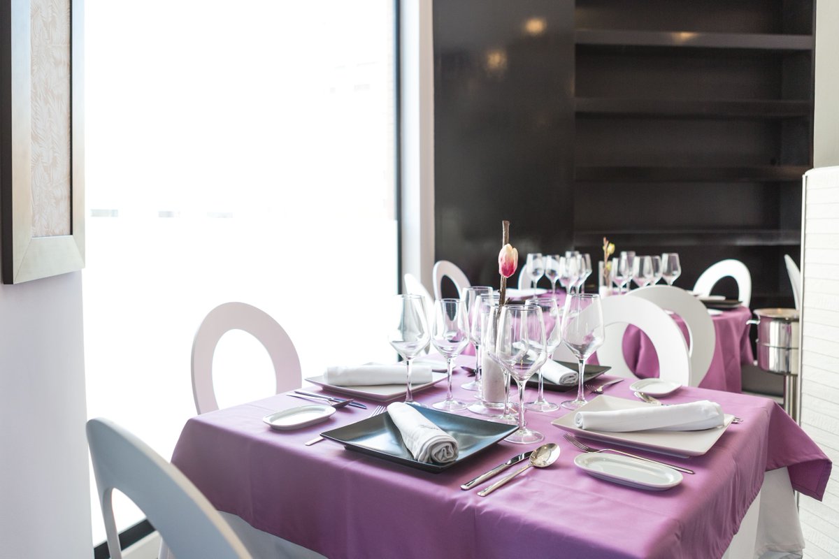 Un ambiente cálido y acogedor para una celebración especial. ¿Te animas a sorprender a alguien?😲
#LaAguja #NortedeMadrid

👉bit.ly/LaAgujaRest