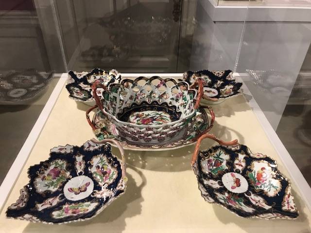 "Birds, Bugs and Butterflies" continues in the State Apartments Galleries. dublincastle.ie/event/birds-bu…