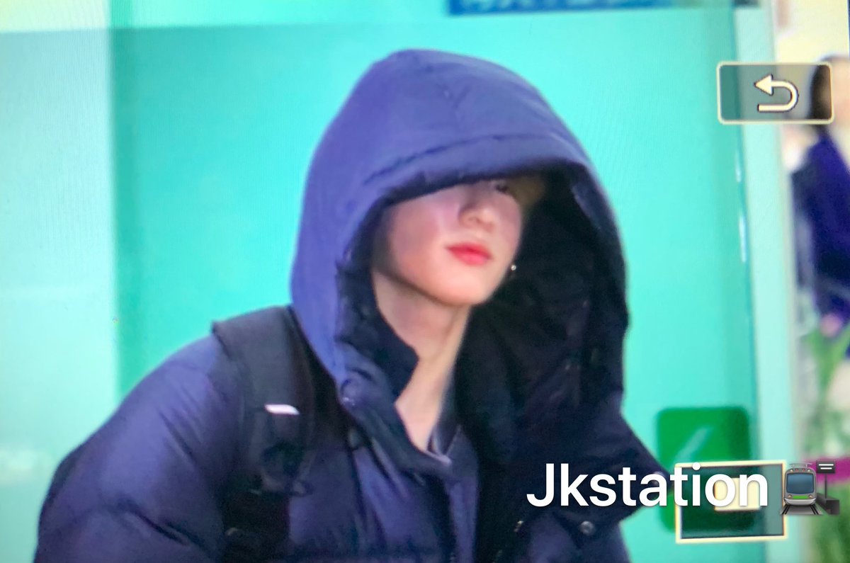 StationJk's tweet photo. 191121 GMP 
 #정국 #JUNGKOOK #BTS⁠ ⁠⁠ ⁠⁠ ⁠⁠ ⁠⁠ ⁠ 
@BTS_twt
🚉🚉🐰 https://t.co/xgRnsysBOE