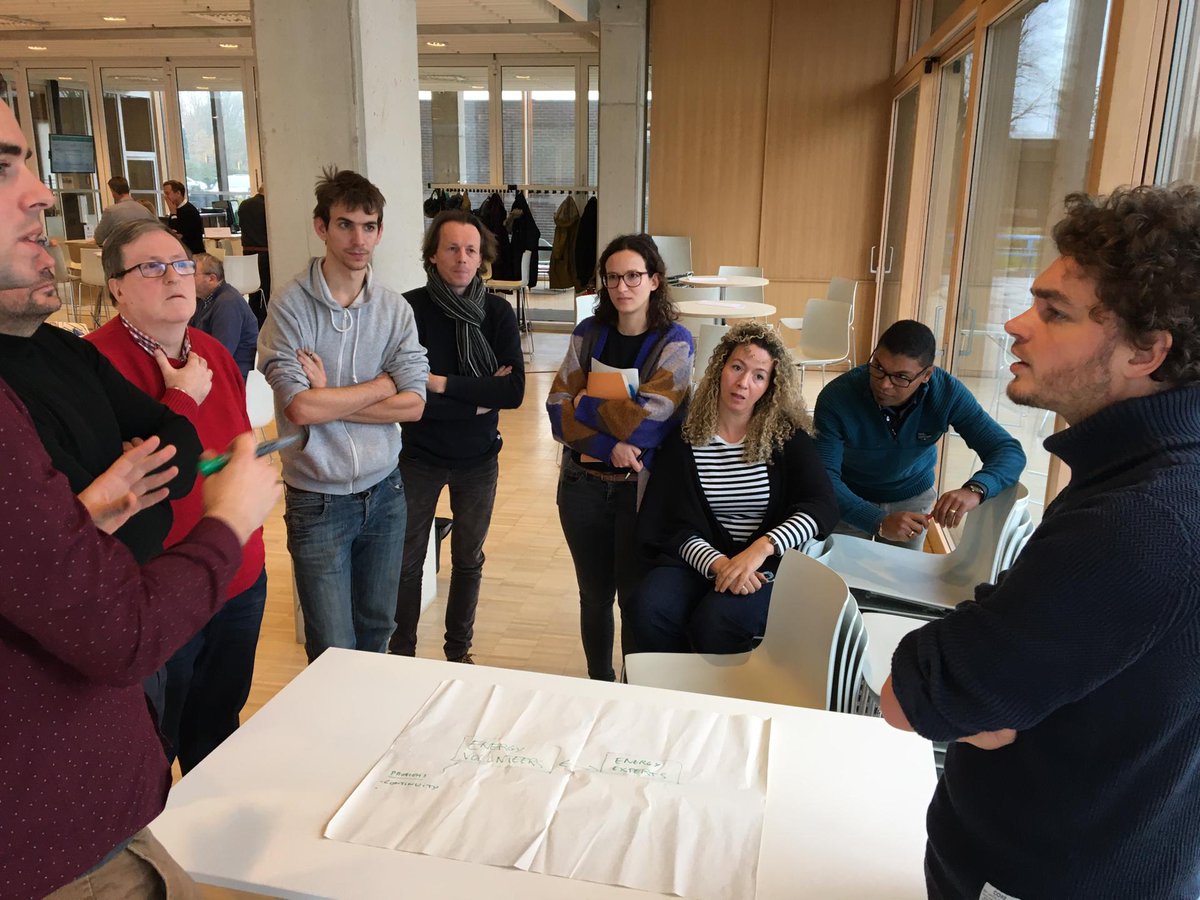 Kempen2030's tweet photo. Today, partners of neighborhood renovation project #SHINE gather in Geel for their bi-annual partner meeting.
First agenda item: the network of voluntary energy-experts. Despite differences in approach, succesful in every partner region 💪
https://t.co/cS6cbzNVyE
@Interreg2Seas https://t.co/VLE7h4sDRM