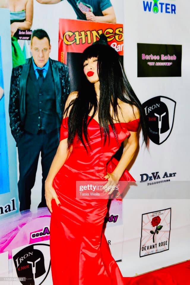 Which1of10 #redcarpet pic Ulike?My #hollywoosglamour ,remembe I wasn’t feeling great,but think I did a good job #dressedup for the #premiere instagram.com/p/B5HrpPNh9mS/… #bailing #hollywood #白灵 #好莱坞 #barbeerehab #fashionicon #tvshow #comedy #funny #Amazon #bailingbeautysecret