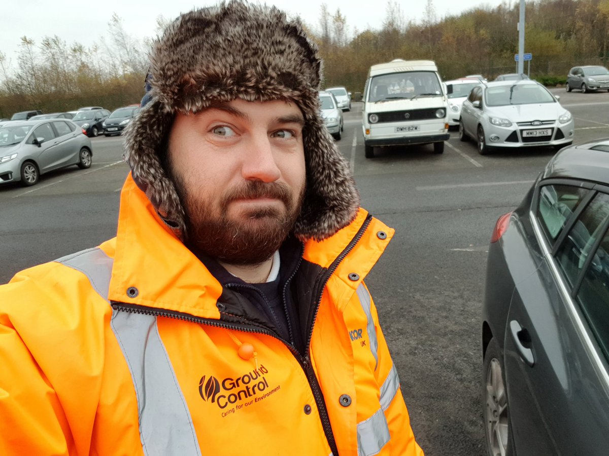 philippo1979's tweet photo. That time of year to break out the old winter hat! #winter #coldears https://t.co/1qVyTbznDM