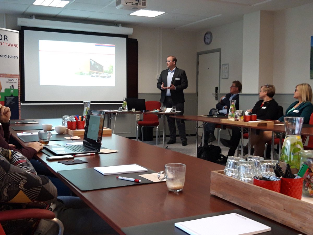 peter_broer's tweet photo. Leuke interactie bij Lunch&amp;Learn @MF_Vastgoed in Zwolle. #gemeente #vastgoed #kostprijsdekkende #huur #huurrecht https://t.co/fz3Z8blua1