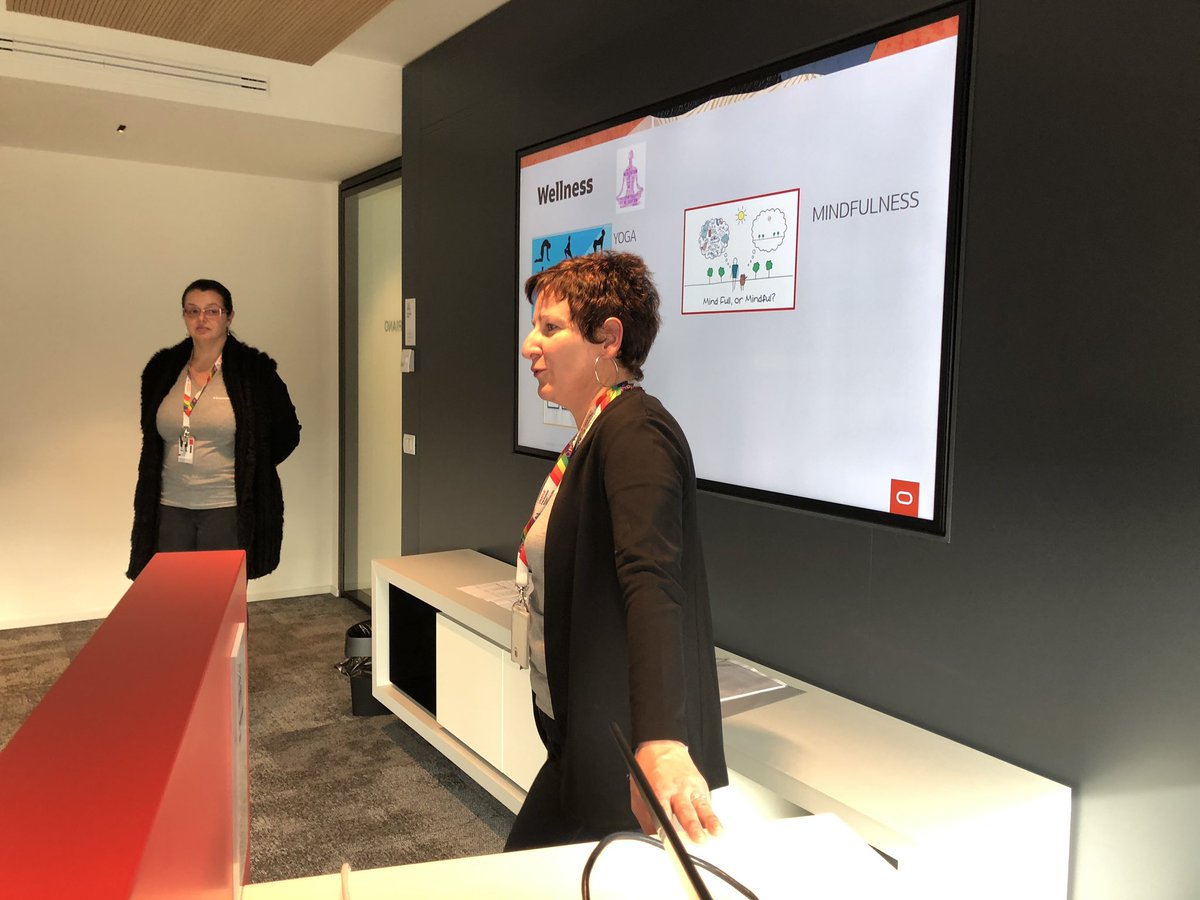 LauraLiguori19's tweet image. Anche questo anno @OracleItalia  ospita i giovani studenti di istituti superiori per il progetto di #alternanzascuolalavoro a Roma.
#hroracle #weareoracle