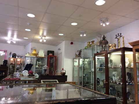 OPULENCE ANTIQUES in HEXHAM main Launch...
Success ..Offers New Services to Customers..
See more Mon-Sat..
Katerina welcomes all !
m.facebook.com/groups/1602873…