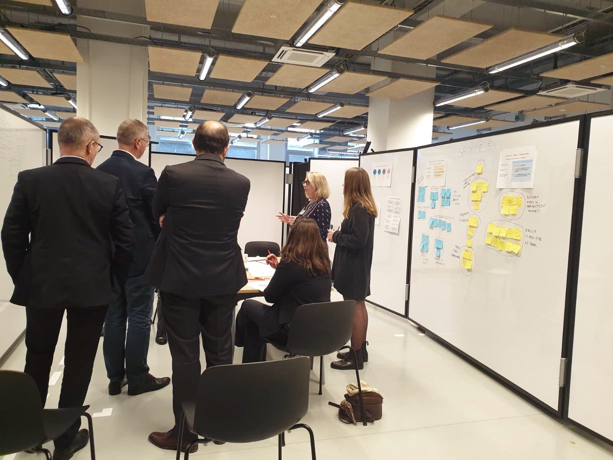 Mardi, le lab 114 accueillait Orange pour présenter un Projet de Transformation visant à décrire l’environnement de travail du futur du Groupe. Les participants ont pu s’immerger dans une aventure d’intelligence collective innovante et être ainsi acteurs du changement ! 🤔💡