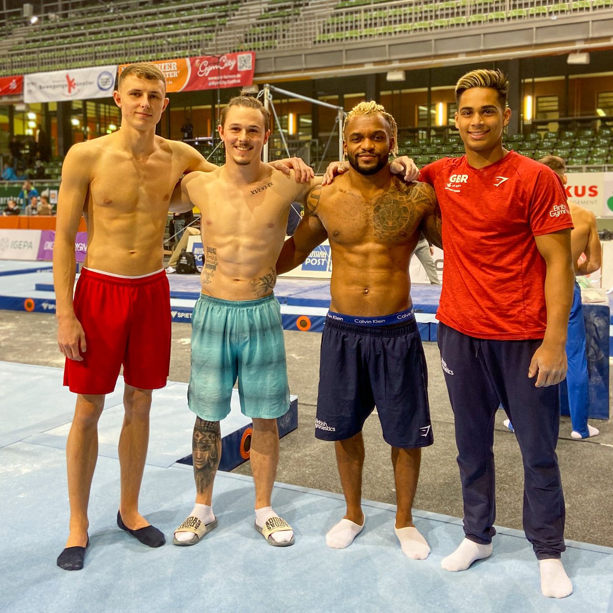 brinnbevan's tweet photo. Qualification day 1 | Let’s go 💪🏻
@Haydenskinnee - floor
@_joshua_nathan - pommel
Me - pommel &amp; rings
@TullochCourtney - rings https://t.co/j8Fs8U3q5z