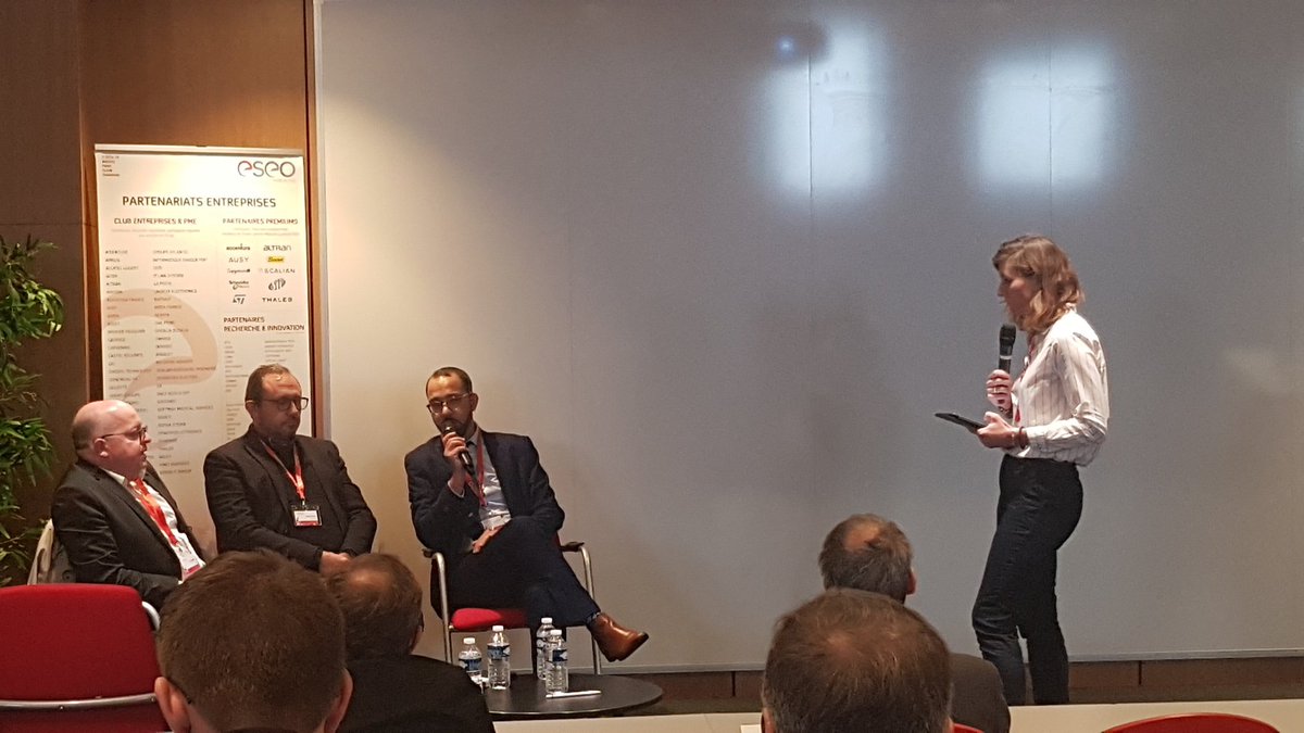 AngersTech's tweet photo. #connectedweek #ColloqueIot @Groupe_ESEO 
Table ronde sur les enjeux tech des nouvelles mobilités.  Sécurité,  cyber sécurité,  réelle autonomie. 
Avec la participation de @AltranFR @Kereval ISFM-Milla. https://t.co/vzHwoJA742