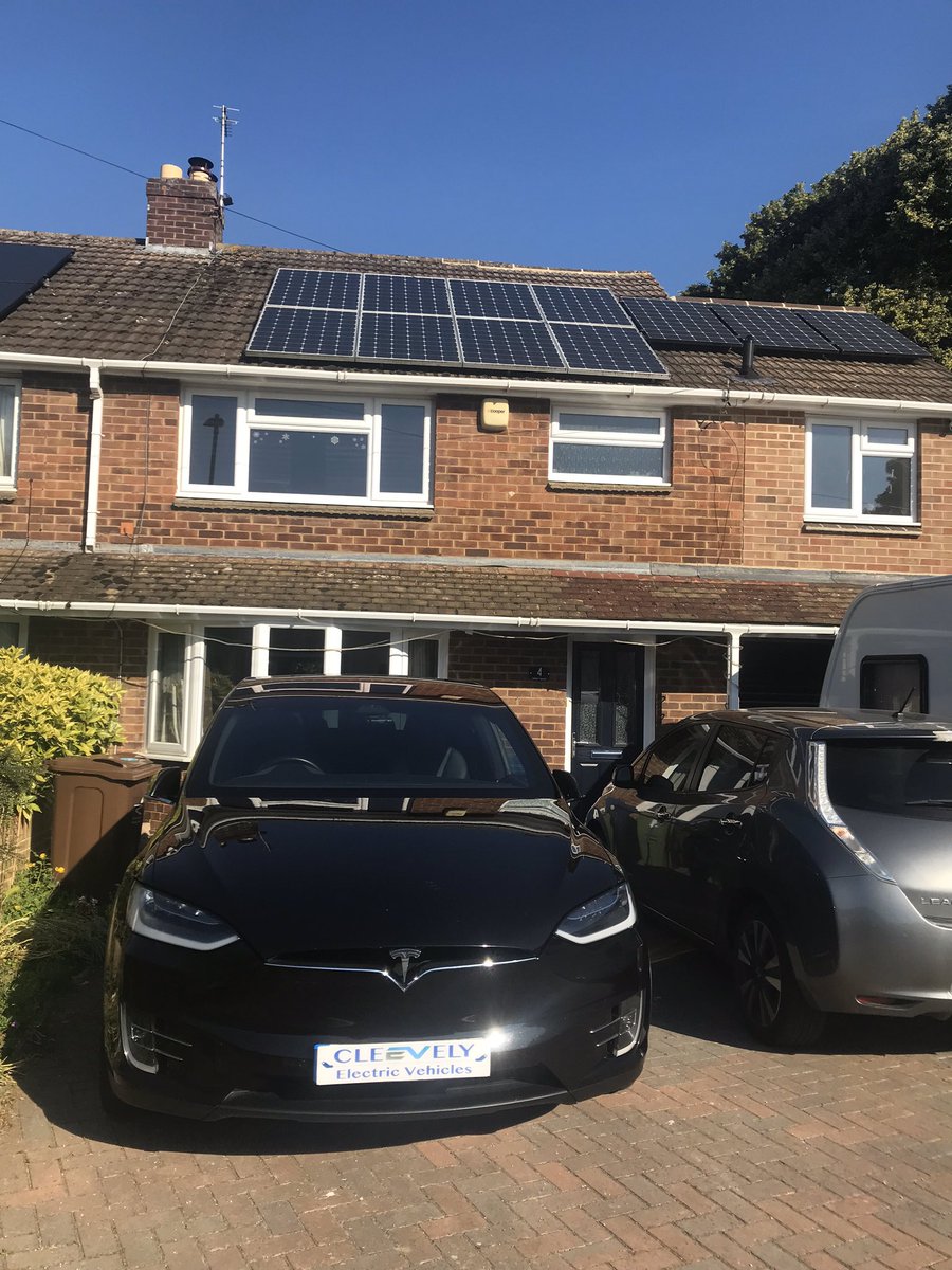 cleevelyev's tweet photo. @FullyChargedShw @Carpervert Our driveway works very well for #FreeFuel  #Sunnysummerdays #sunnywinterdays #solar #renewable   #SunshineMiles @Openenergymon @glynhudson @FullyChargedShw #easyownership #nobrainer https://t.co/k5S1iM1jDg