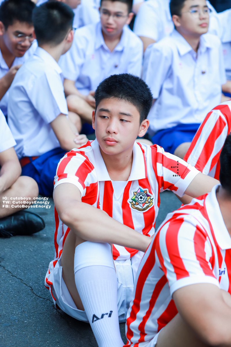 CuteBoysEnergy's tweet photo. “น้องพี” U15 จากอัสสัมชัญ ⚽️⚽️⚽️ : ไม่ได้เห็นน้องพีเล่นบอลนานล่ะ ตั้งแต่เจ็บขาครั้งนั้น 🔴⚪️ IG : @ppprt_
IG page : cuteboys_energy
TW page : CuteBoysEnergy
FB page : CuteBoyssEnergy
#CuteBoysEnergy
#The_Energy
#jaturamitr29 #จตุรมิตร29 #ppprt_diary #AC_Energy https://t.co/enLHCrz6L5