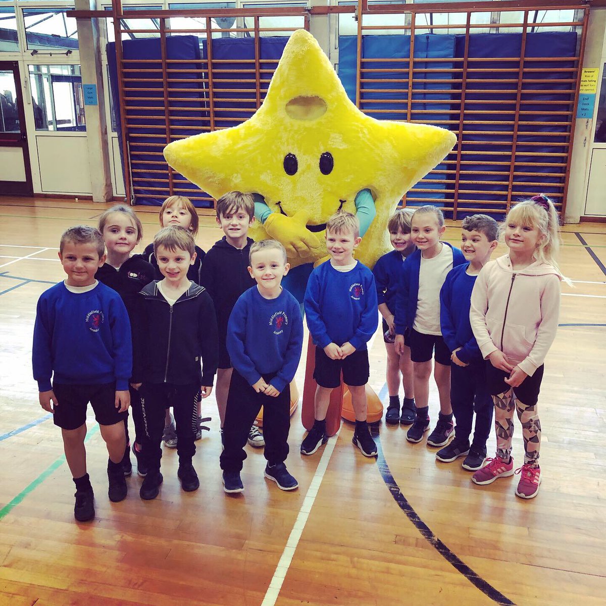 HuntsSSP's tweet photo. Team Photos 📸 from yesterday’s KS1 Rapid Fire Cricket Festival

Thank you to everybody that attended:
Bushmead Primary School
@MiddlefieldCPS 
@Ramseyspinning 
@SpaldwickPrima1 
@WinhillsPrimary 
@DLPT6 

#cricket #teamphoto https://t.co/qdPNQuxe5o