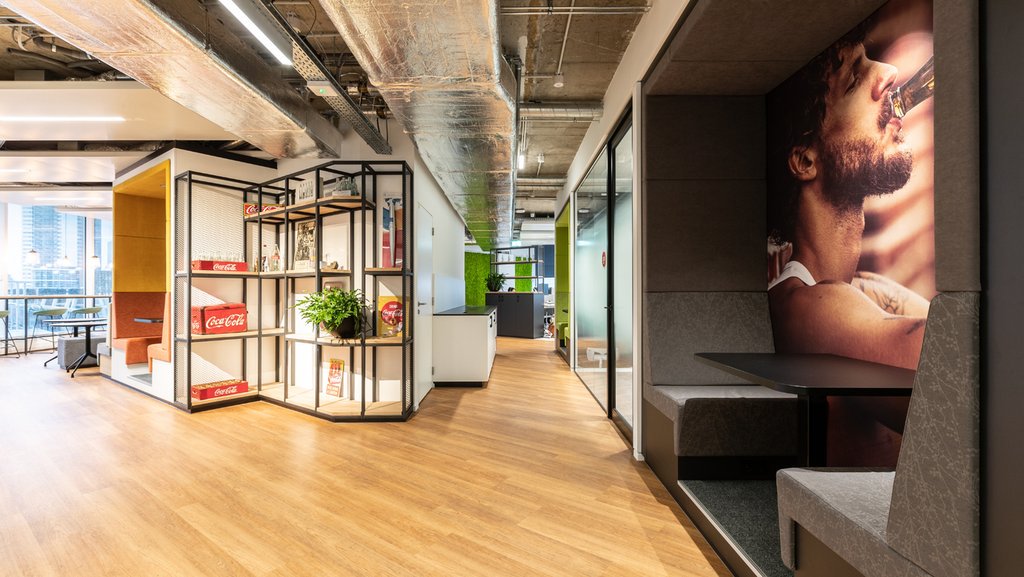 NL_Tetris's tweet photo. "The entire design is aimed at boosting happiness, creativity, and connection without losing sight of the employees’ needs." @CocaCola_NL @CocaColaEP https://t.co/HFXFQobFis #Workplacedesign #Placespeopleenjoy #Happiness https://t.co/D7dj0tYu6s