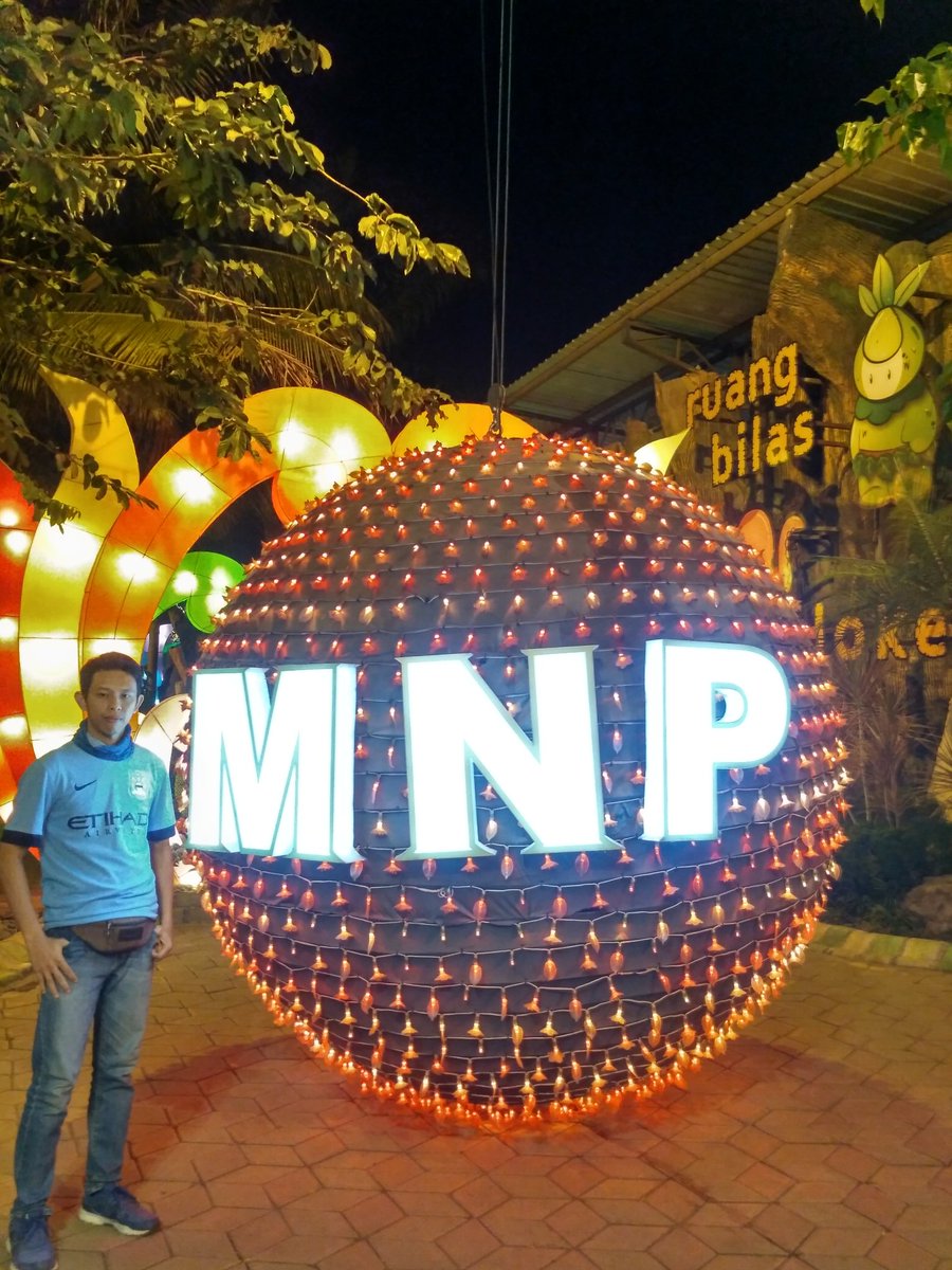 Mr_AP24's tweet photo. Libur telah usai, balik lombok, balik realita https://t.co/CwnrGNyIHU