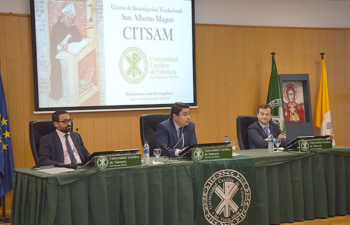 UCV_svm's tweet photo. Nuestro Rector, @JoseMPaganAg, en la presentación del Centro de Investigación Traslacional San Alberto Magno: “El #CITSAM estará guiado por criterios de transparencia, justicia y apertura” https://t.co/05JVgr9tG9 https://t.co/NVU3CB4ek0