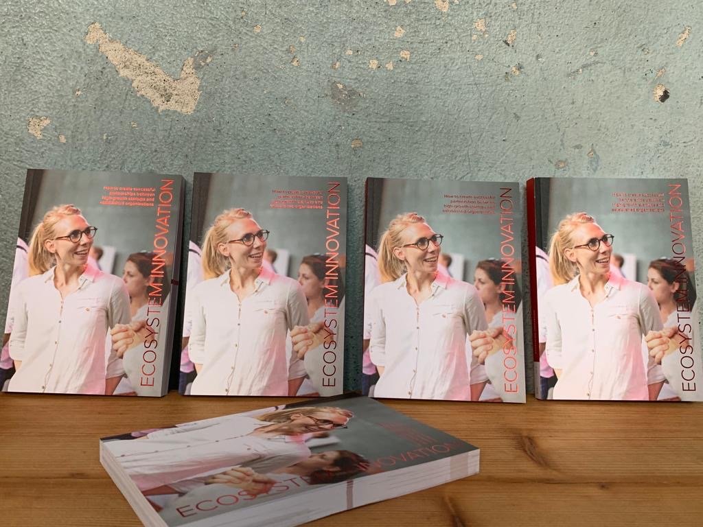 kickstart_inno's tweet photo. Have you already got your digital copy of "Ecosystem Innovation" Vol. 2? #Free #download here: 
https://t.co/WlVzU6tReY
@SATW_ch @HSGStGallen @WriteReaderApp @ZHAW @dgt_switzerland @EnMigros @Swisscom @PwC_Switzerland @ETH_en @veezoo @WWF_Schweiz @chrstphb @impacthubzurich https://t.co/bmx5gVXVTy