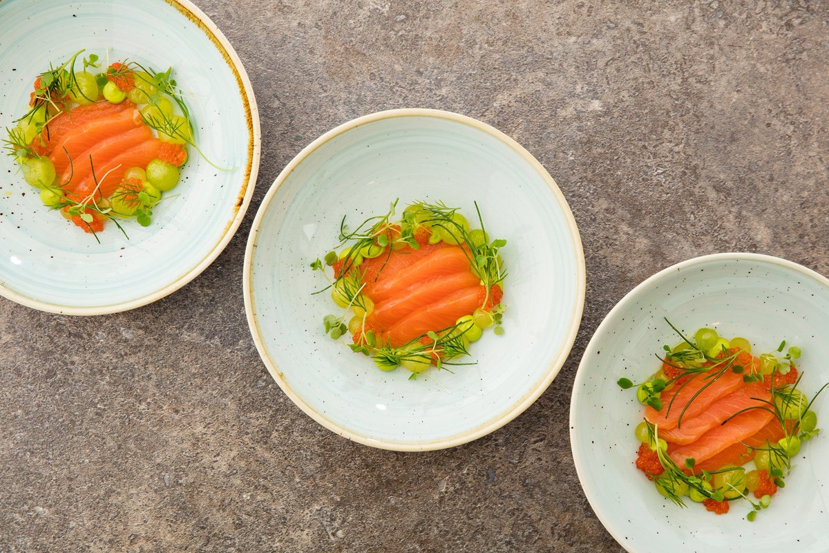 Seafood Chef on <a href="/ProKala/">Pro Kala</a>'n ja Food Campin lanseeraama kilpailu, jossa etsitään Suomen taitavinta kala- ja äyriäiskokkia. Tuomaristo valitsee keittiömestari Pekka Terävän johtamana esikarsinnasta neljä kilpailijaa <a href="/GastroHelsinki/">GastroHelsinki</a>-tapahtumassa käytävään finaaliin.

#seafoodchef2020