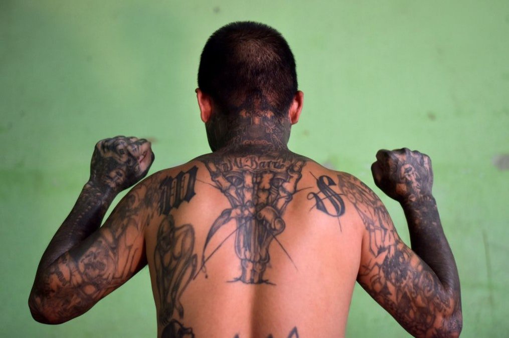 MS-13 Gang Member Sentenced To 20 Years For Role In Machete Attack. pic.twi...
