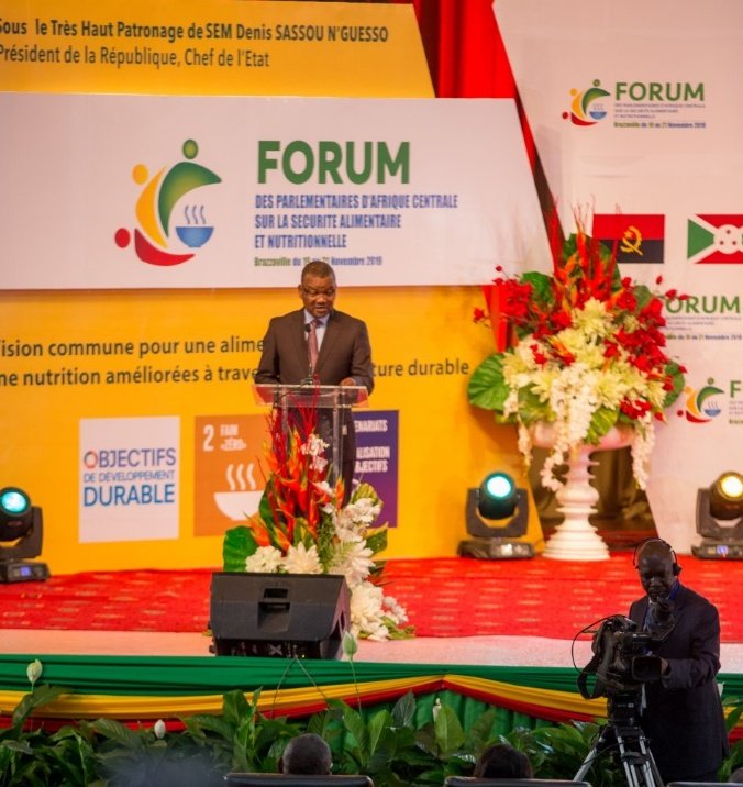 FAOAfriqueCent's tweet photo. Saisissant l'opportunité du Forum des Parlementaires de la  @CEEAC_ECCAS sur la Sécurité Alimentaire et Nutritionnelle à #Brazzaville, Hélder MUTEIA, Coordonnateur @FAOAfriqueCent appelle les députés &amp; sénateurs à agir pour l'atteinte de l'objectif #FaimZéro en #Afriquecentrale https://t.co/7npt5TJpxx