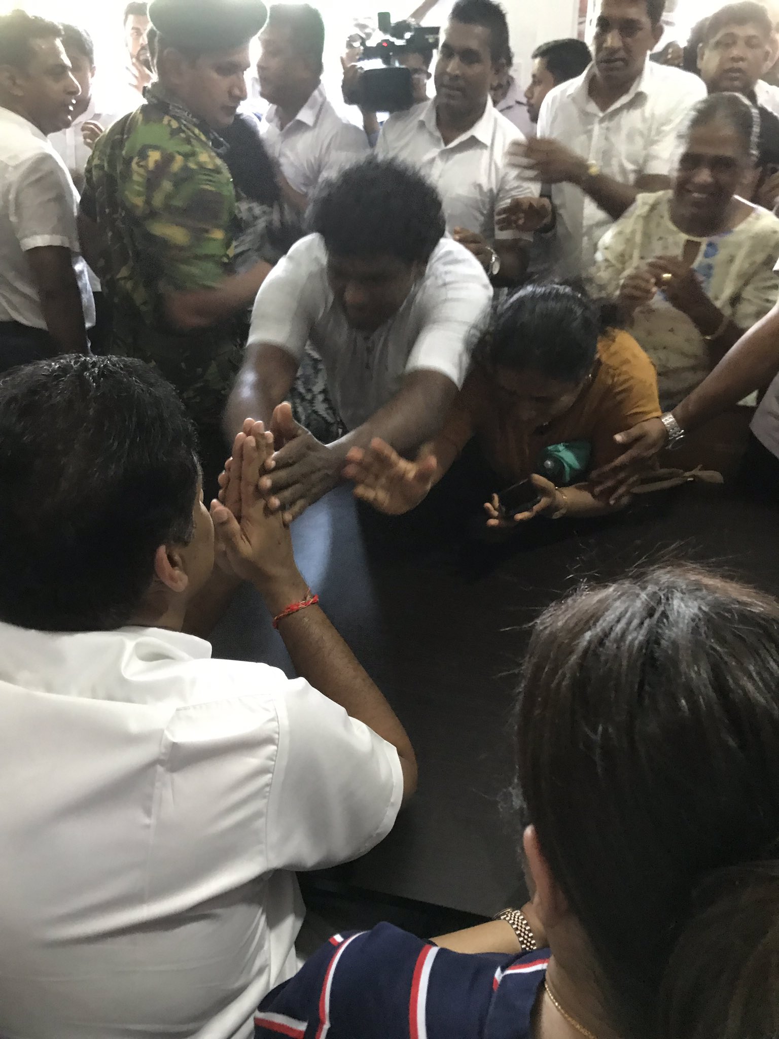 EJ4WZenWwAMndBv?format=jpg&name=large