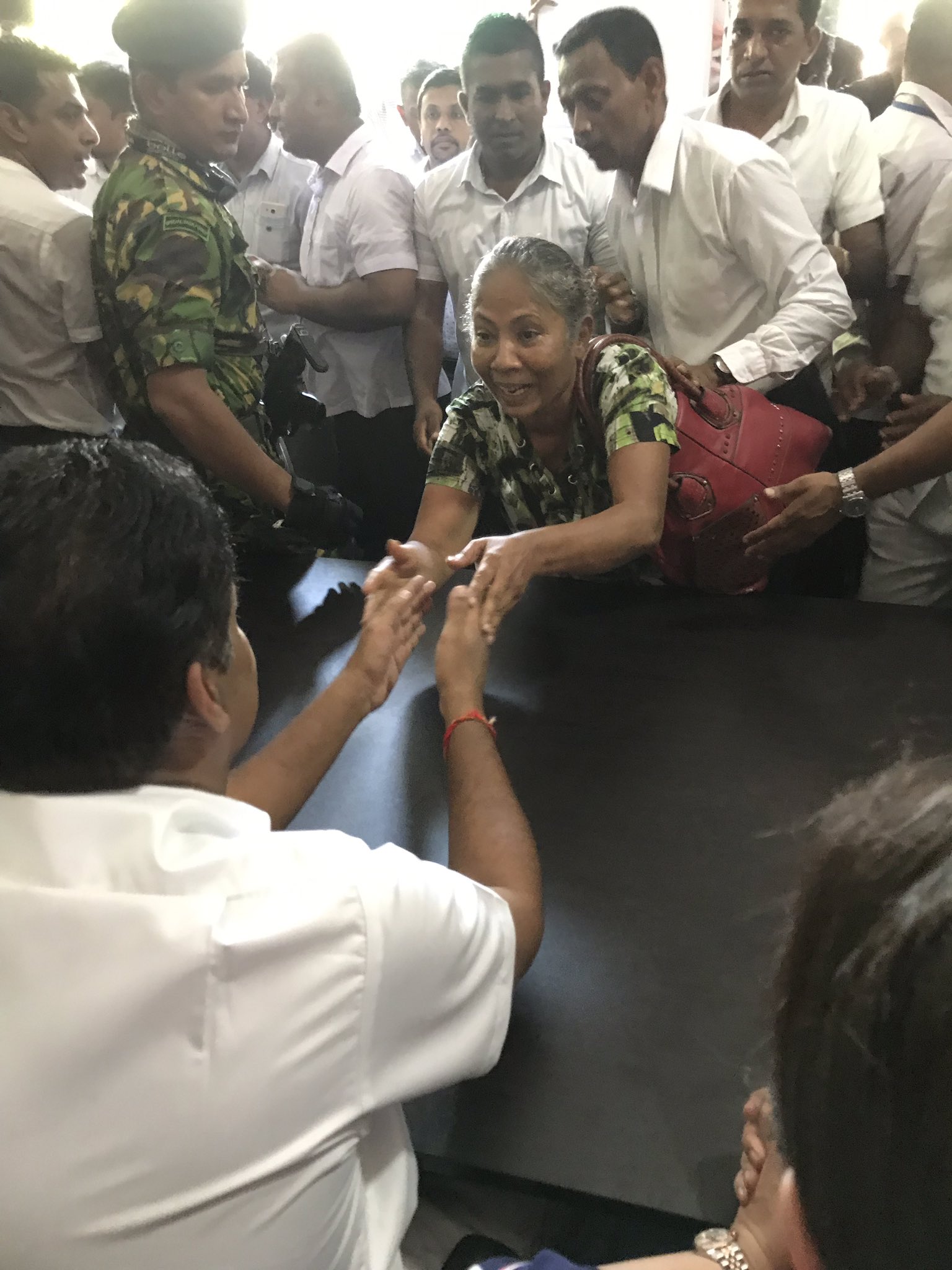 EJ4WappWwAEdk6L?format=jpg&name=large